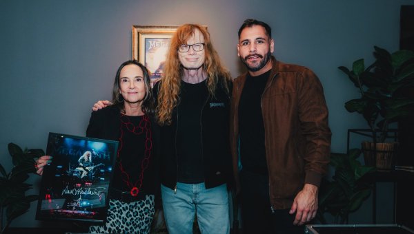 Megadeth deja sus manos en el Paseo de las Estrellas de Movistar Arena
